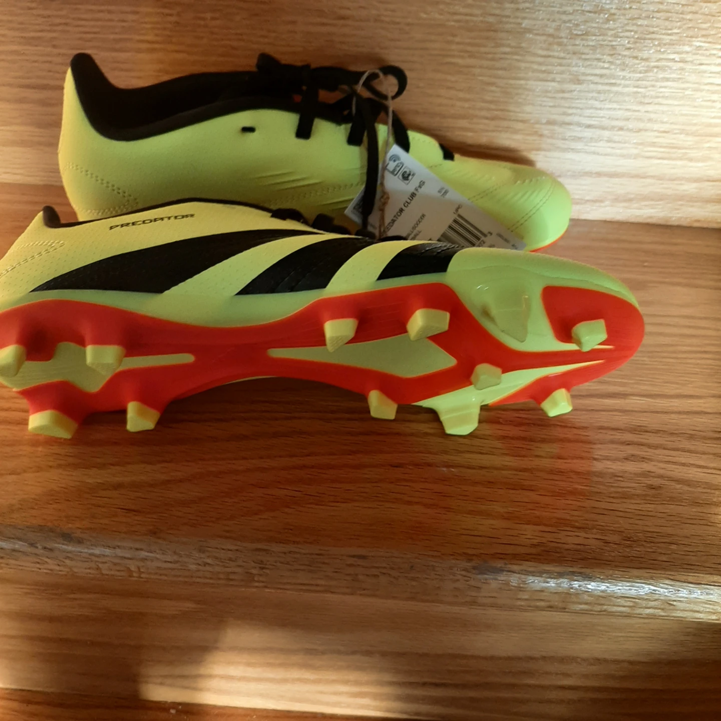 Adidas Predator  Soccer Cleats - Size 5.5Y - Neon Yellow