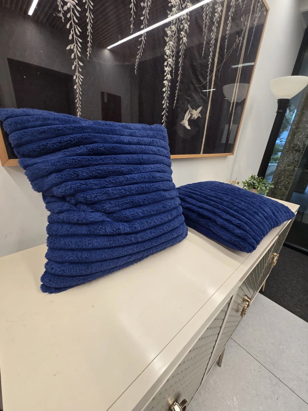 Pair Of Blue Velvet Throw Pillows *Price For Both* - photo 4