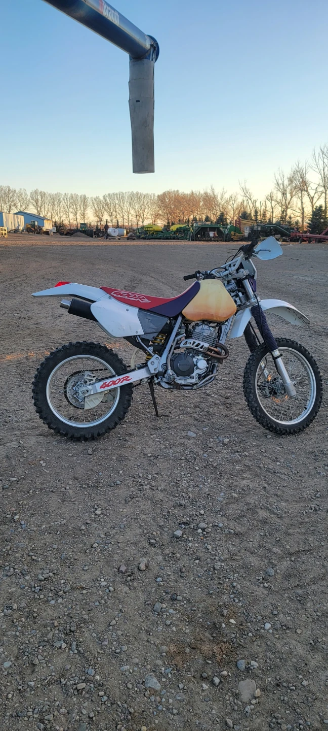 Honda XR400R Dirt Bike - photo 2