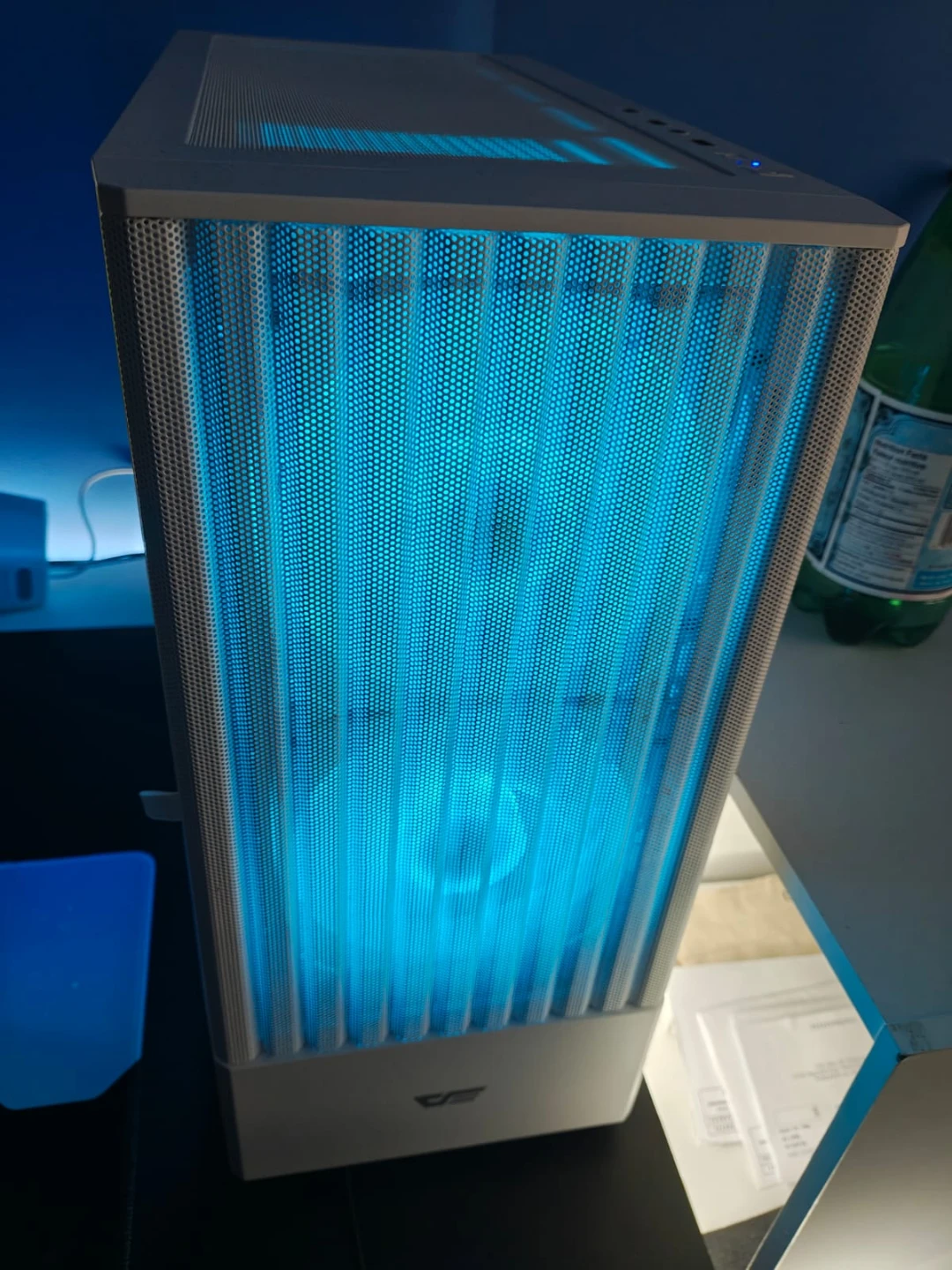 Custom Ice White Gigabyte Gaming PC RTX5060 - photo 3