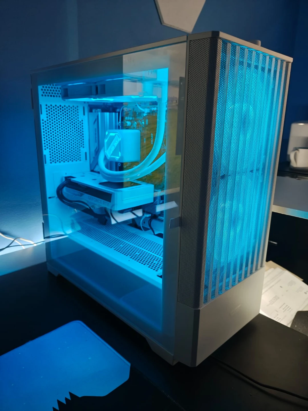 Custom Ice White Gigabyte Gaming PC RTX5060 - photo 4