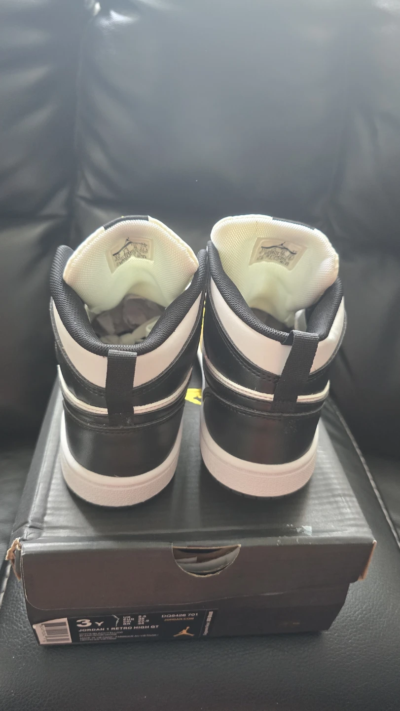 Brand new Jordan 1 size 3Y boys for sale - photo 5