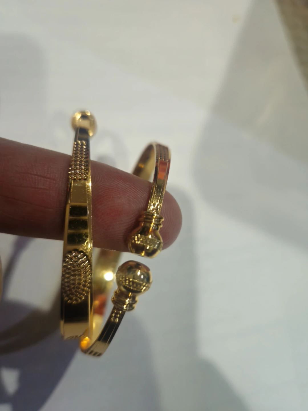Gold Tone Bangle mid open bracelet