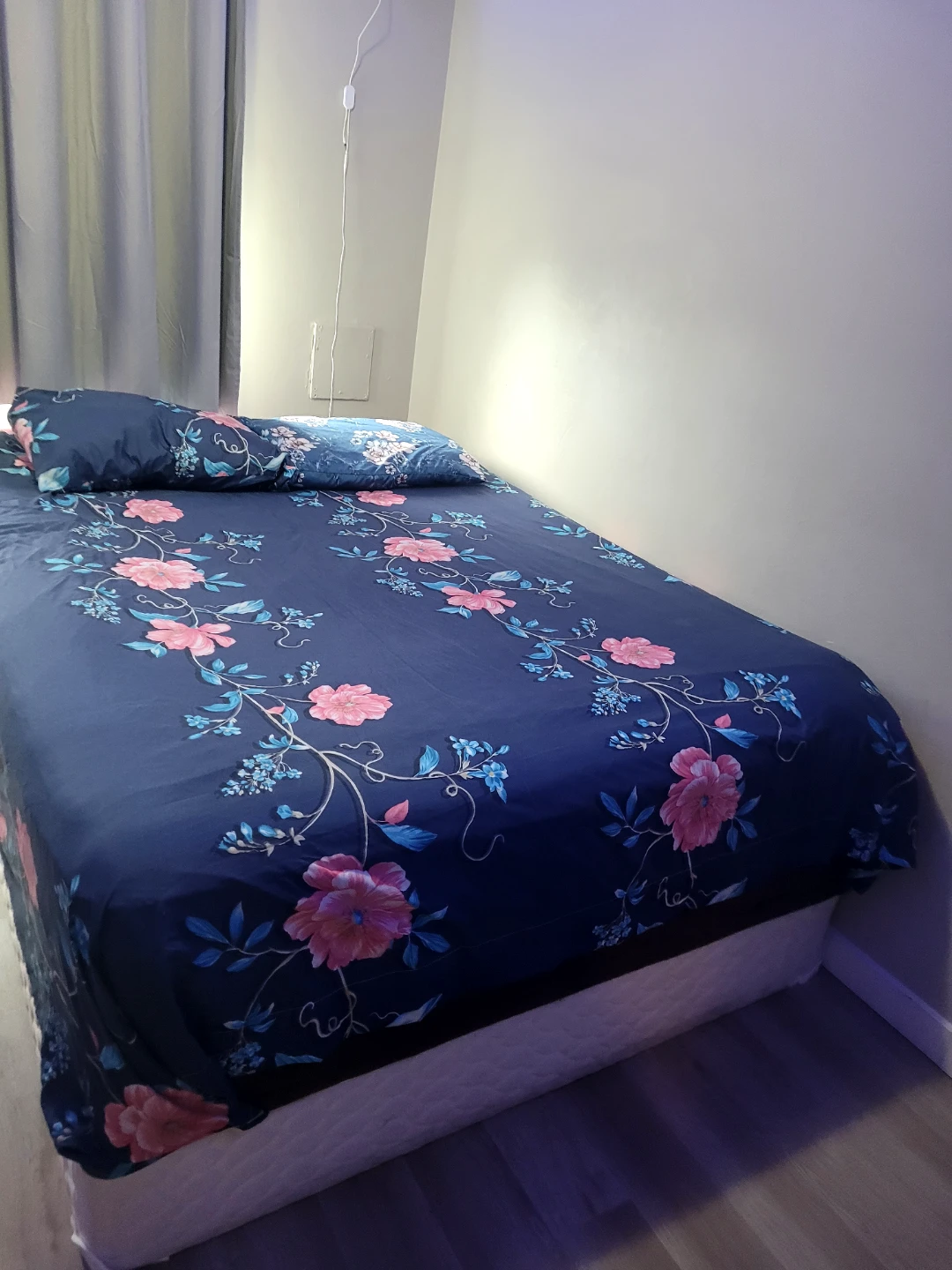 1 PRIVATE ROOM