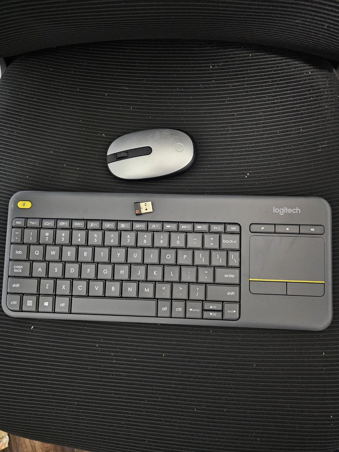 Logitech Wireless Keyboard and HP Mouse Combo