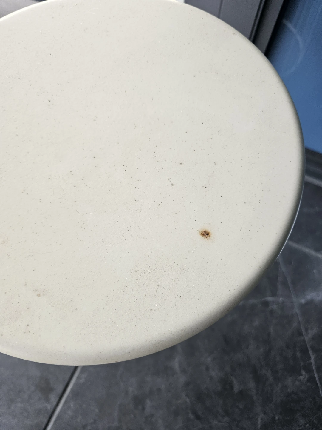 Cream Wire Base Side Table - photo 2