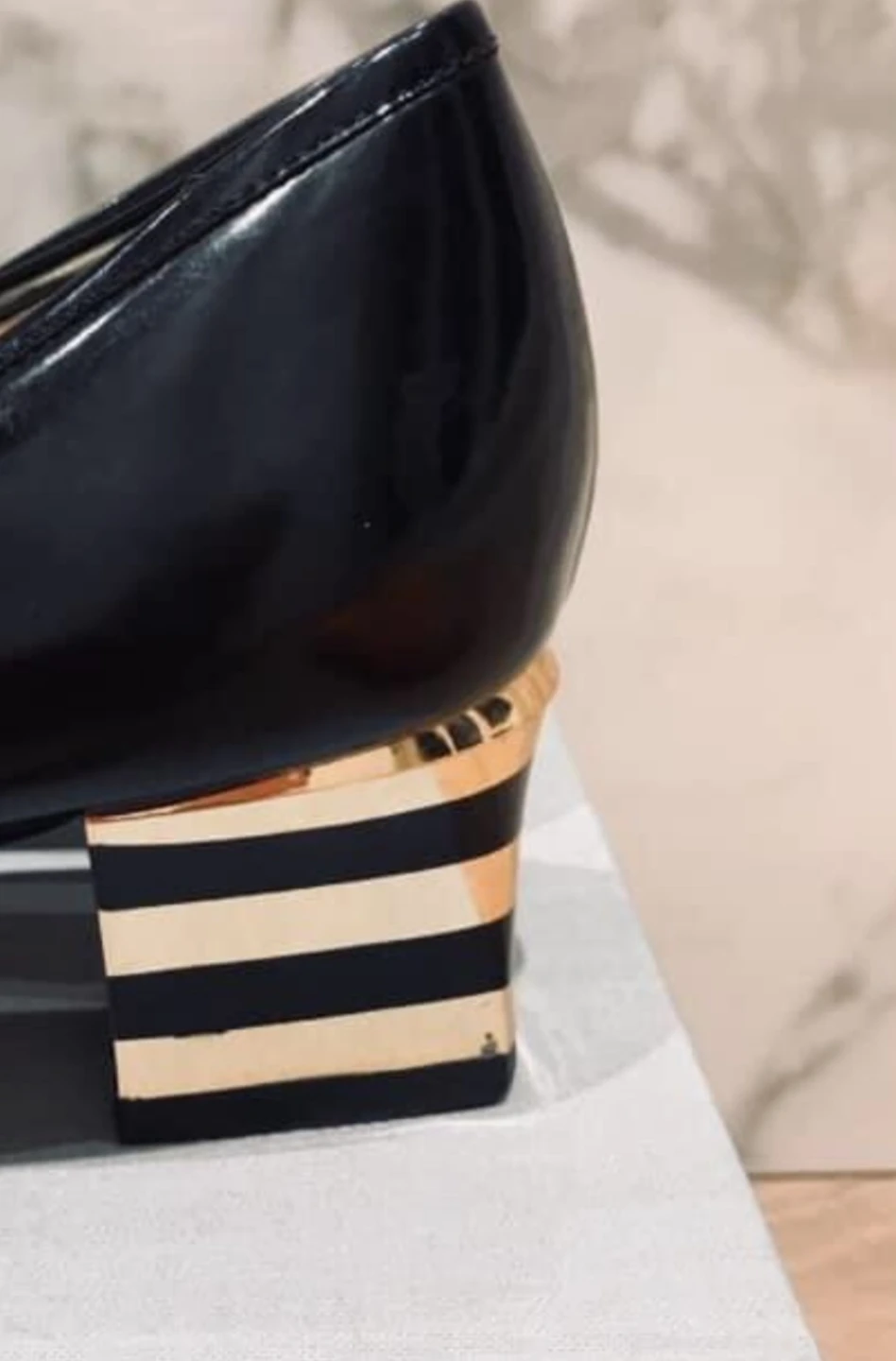 Marc Jacobs Black Patent Leather Block Heels Pumps Size 9 - photo 5