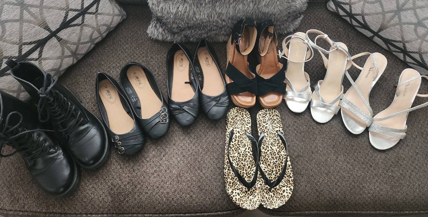7 Pairs of Assorted Women's Shoes 7.5-8 - photo 2