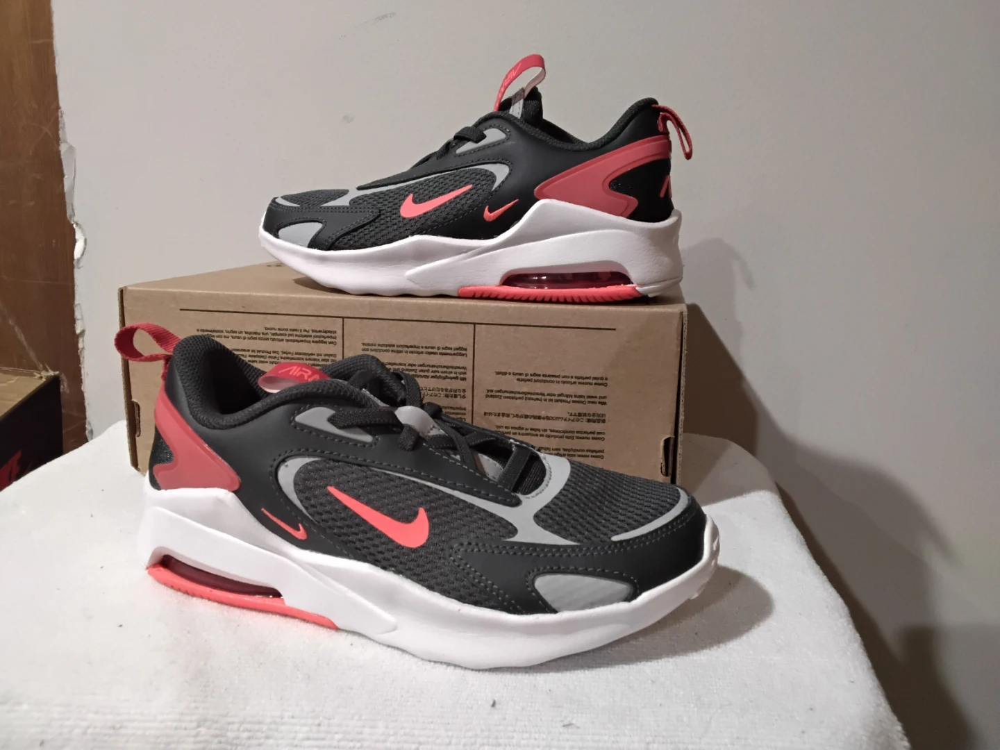 Nike Air Max Verona Women's Sneakers Size 7.5 - photo 2