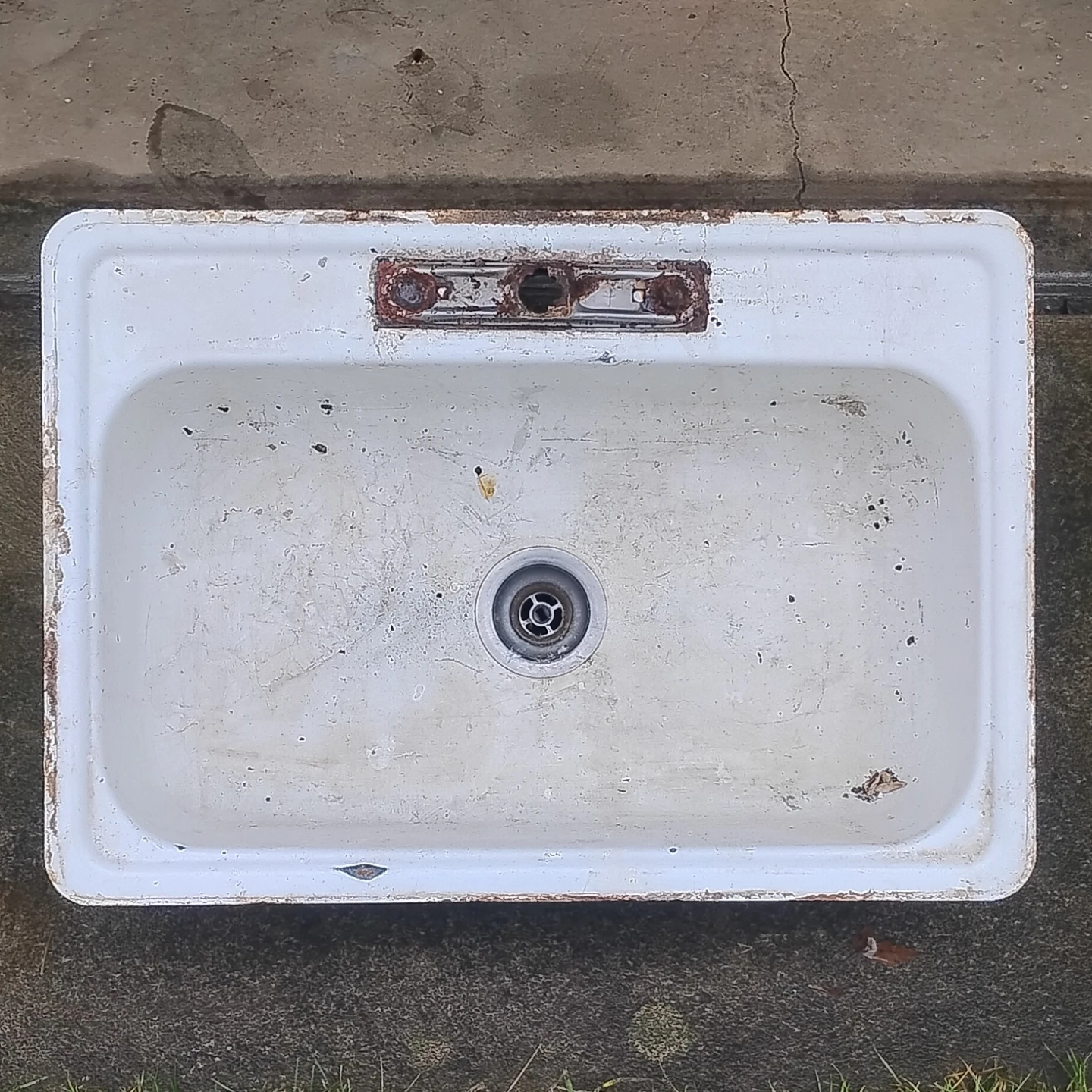 Vintage cast iron farm sink 1949