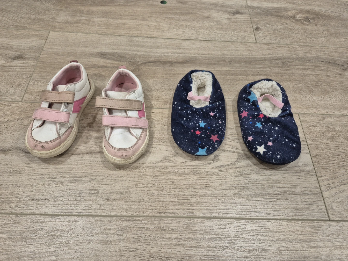2x Size 8 Girls Footwear
