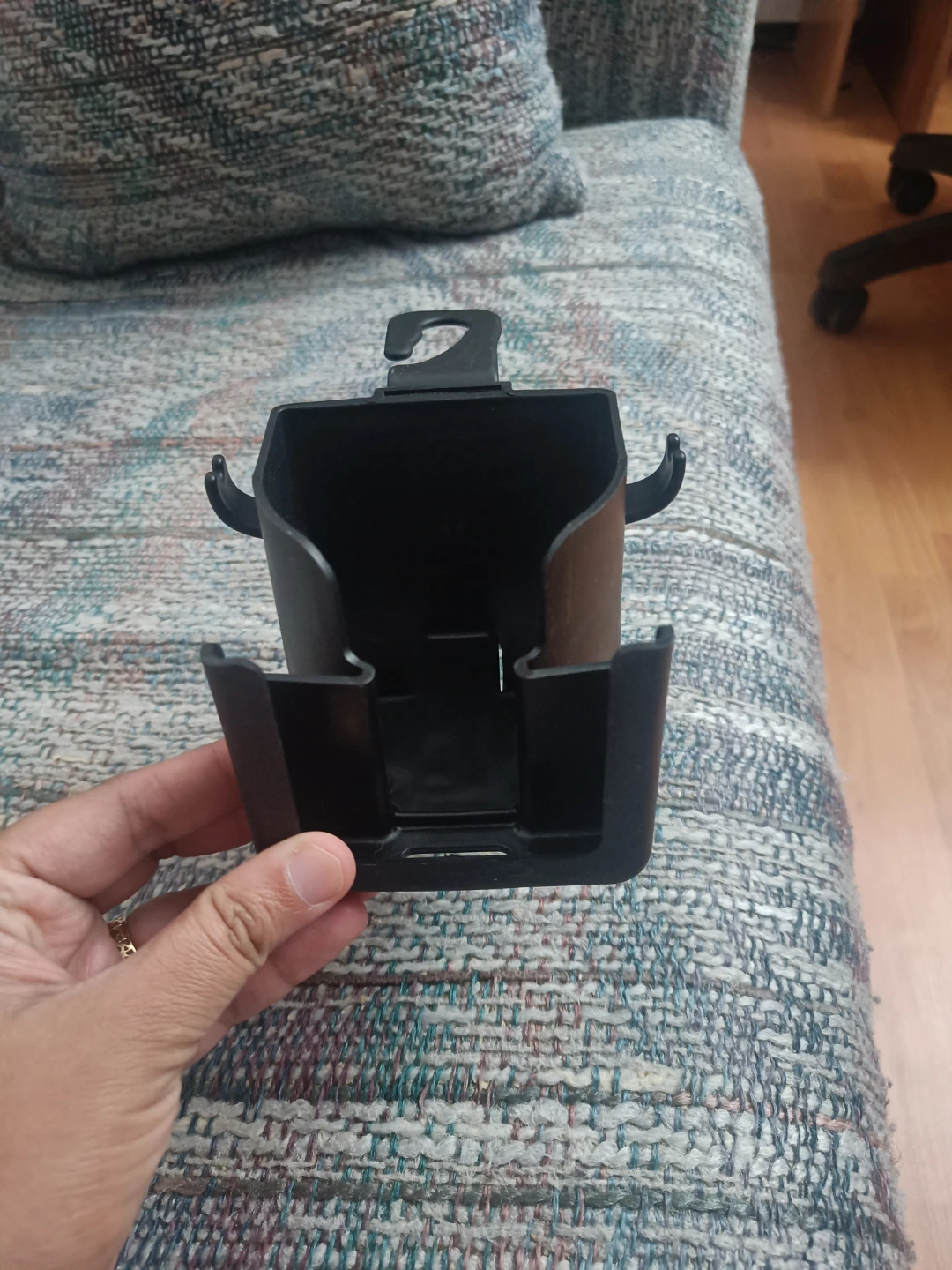 Car Headrest Hook Organizer - photo 2