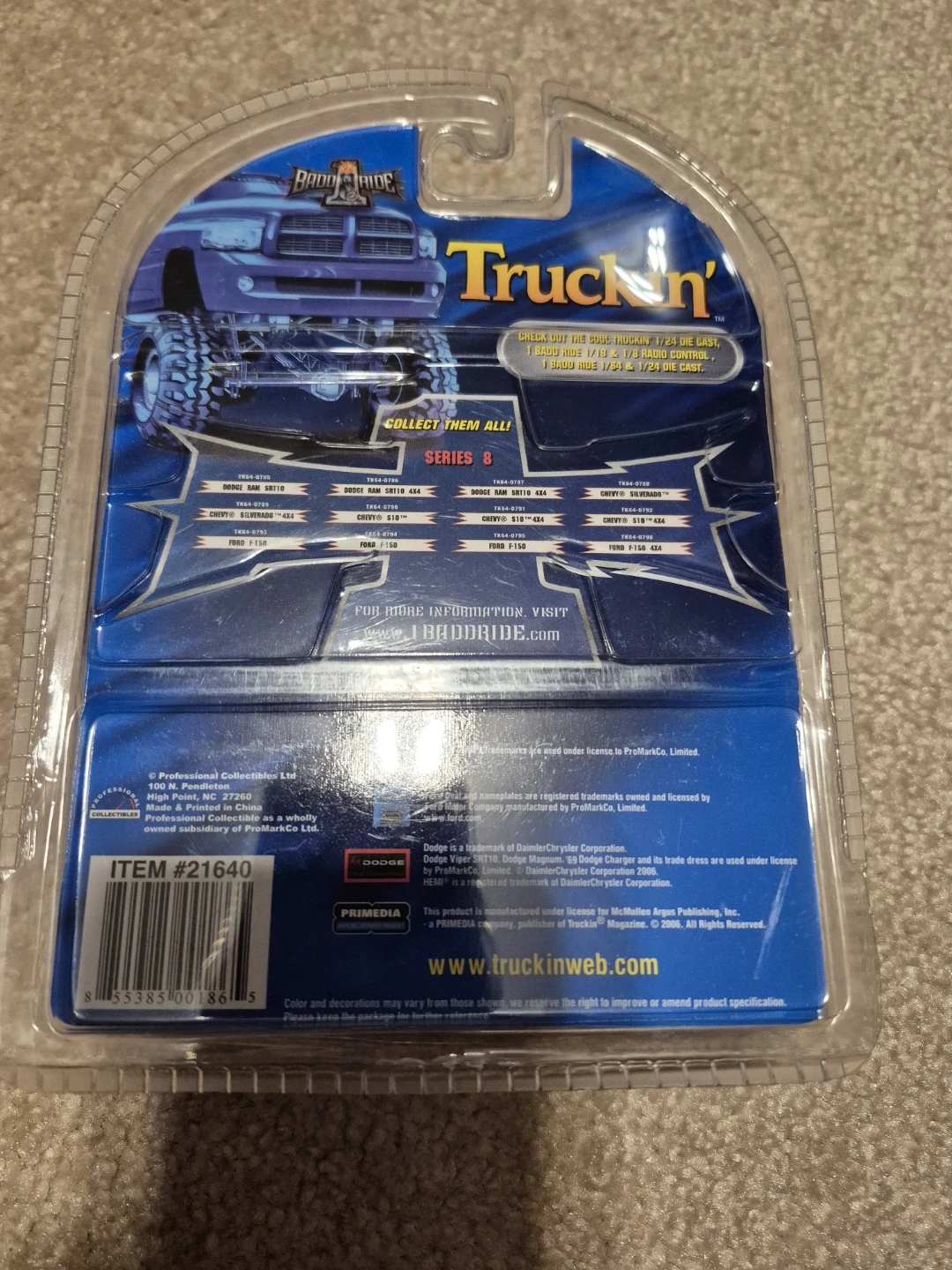 Dodge Ram SRT10 Truckin' Series 8 Collectible - photo 2