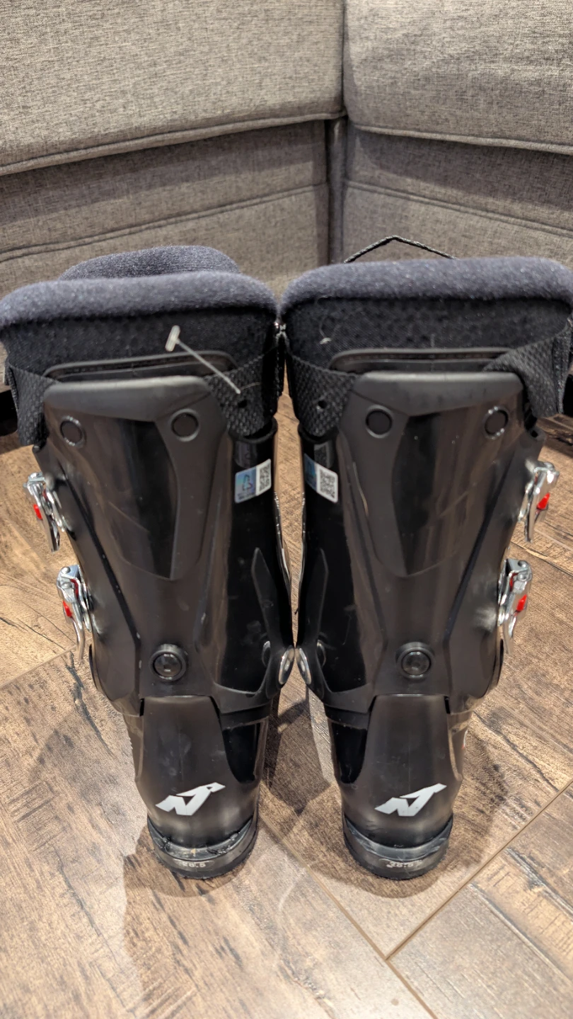 Nordica Cruise Skiing Boots 28.5 - photo 5