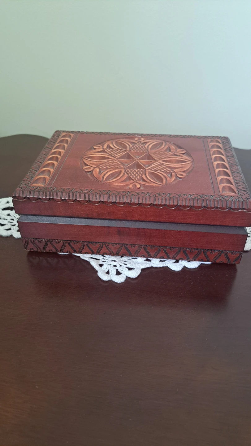 Hand Carved Wooden Keepsake Box - photo 2