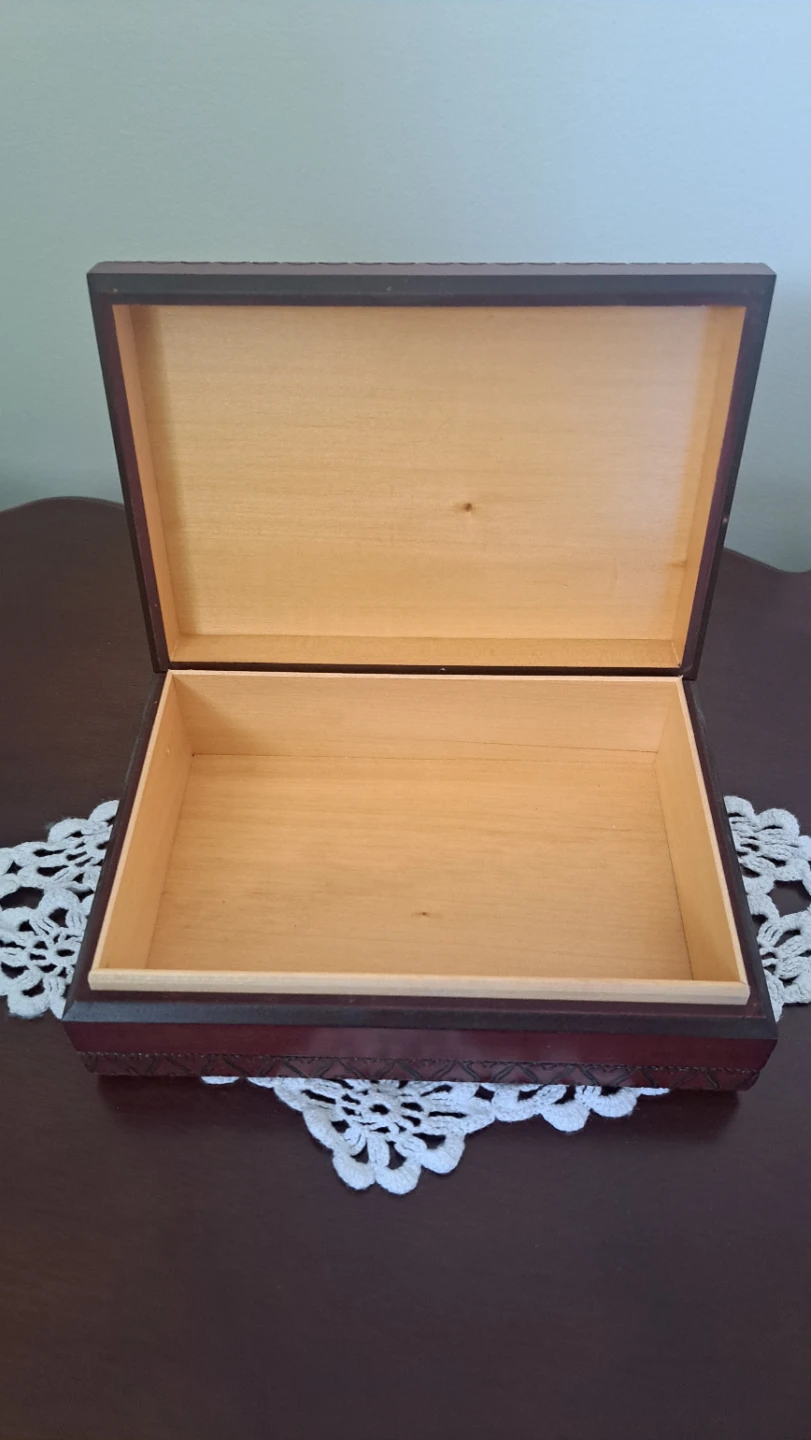 Hand Carved Wooden Keepsake Box - photo 3