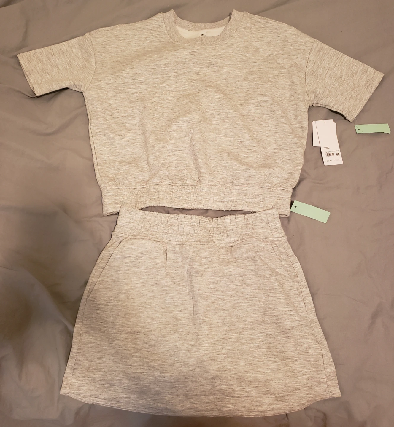 Brandnew YOGALICIOUS Grey Skort Set XS size.can fit to small - photo 2