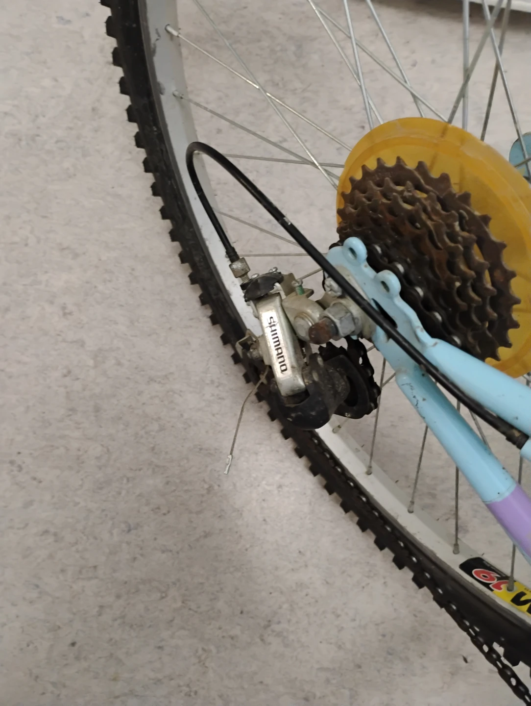 Raleigh Ambush Mountain Bike - photo 2