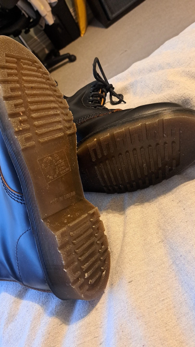 Doc Marten boots, sz 9 mens - black leather - photo 3