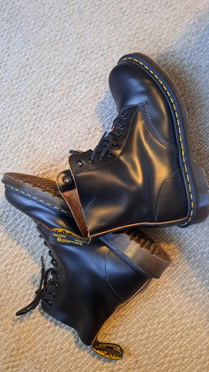 Doc Marten boots, sz 9 mens - black leather - photo 4