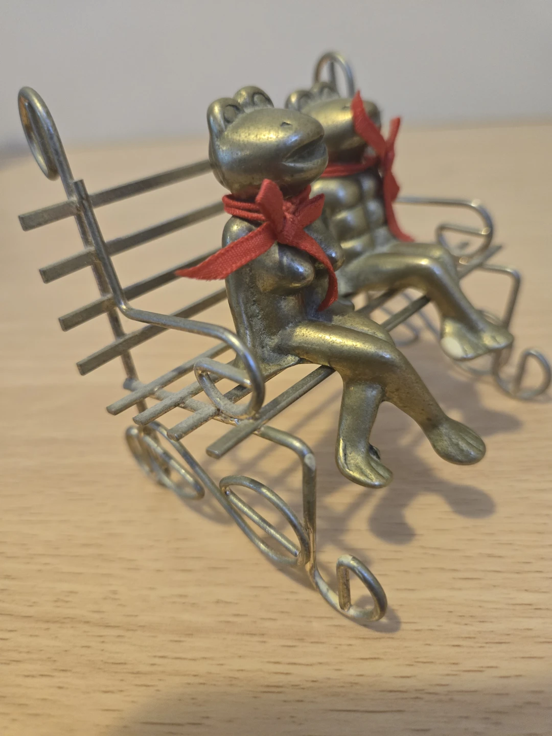 Brass Frog Couple on Bench Figurine - photo 2