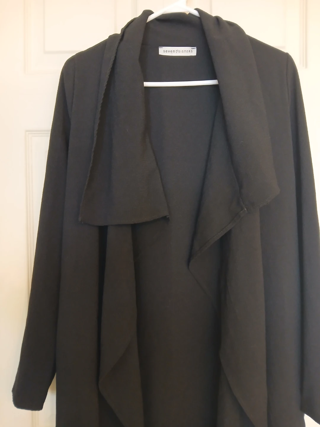 SEVEN SISTERS black flowy cardigan, size small (S) - photo 3