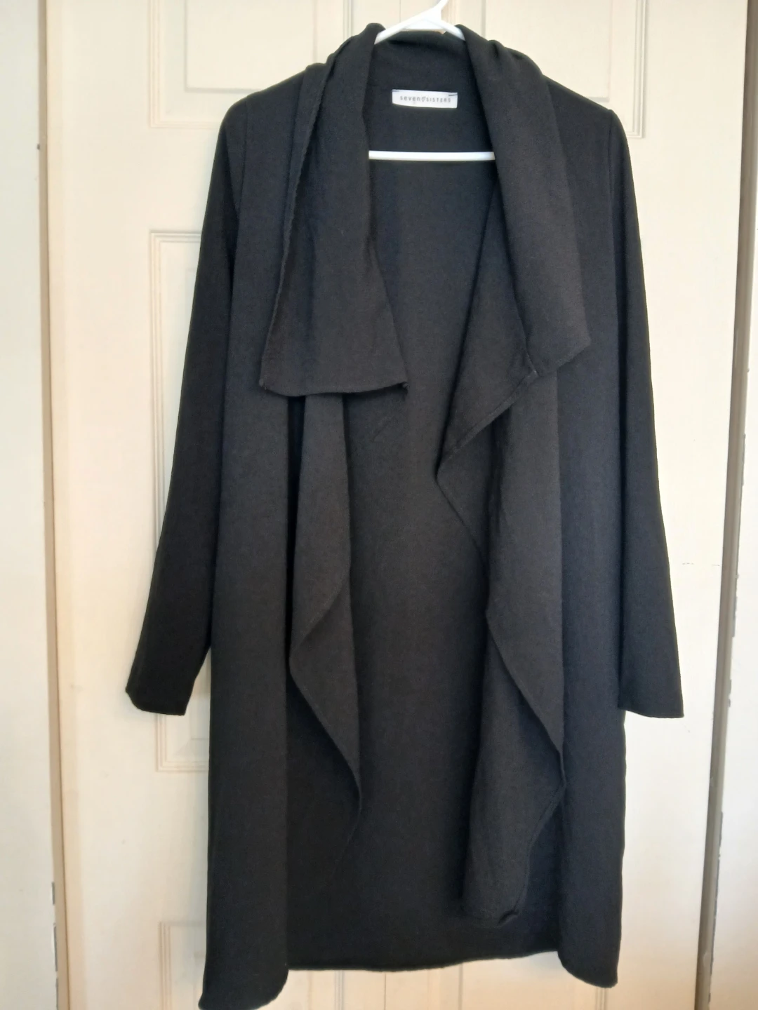 SEVEN SISTERS black flowy cardigan, size small (S) - photo 4