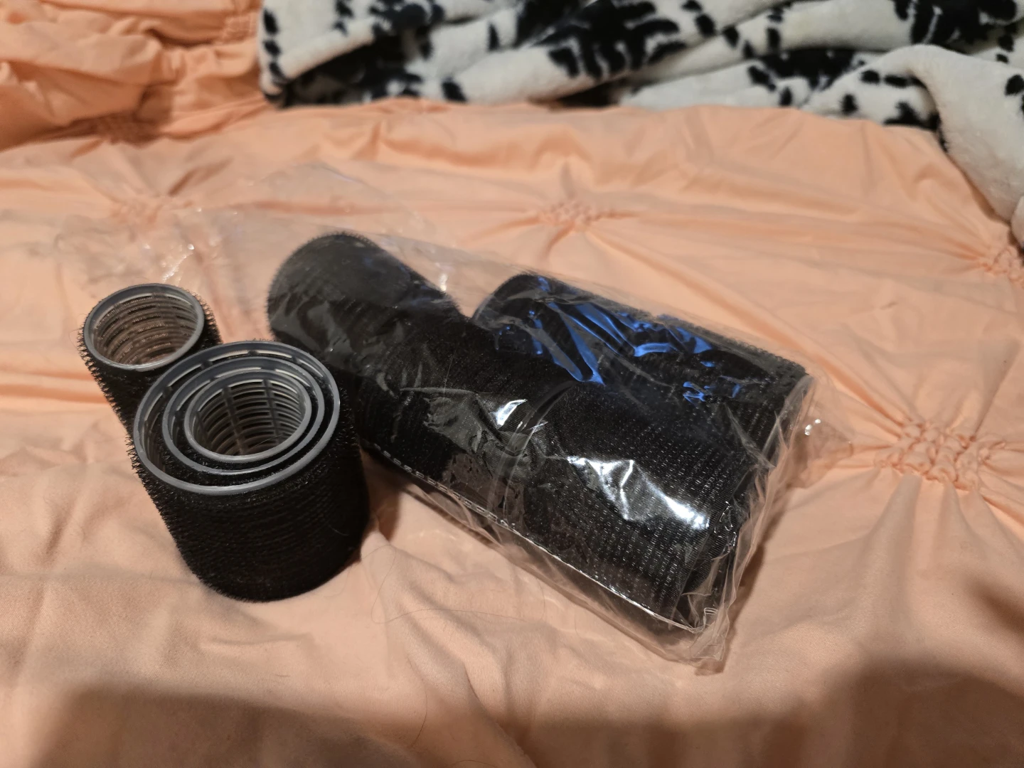 Black Self-Grip Hair Rollers Set