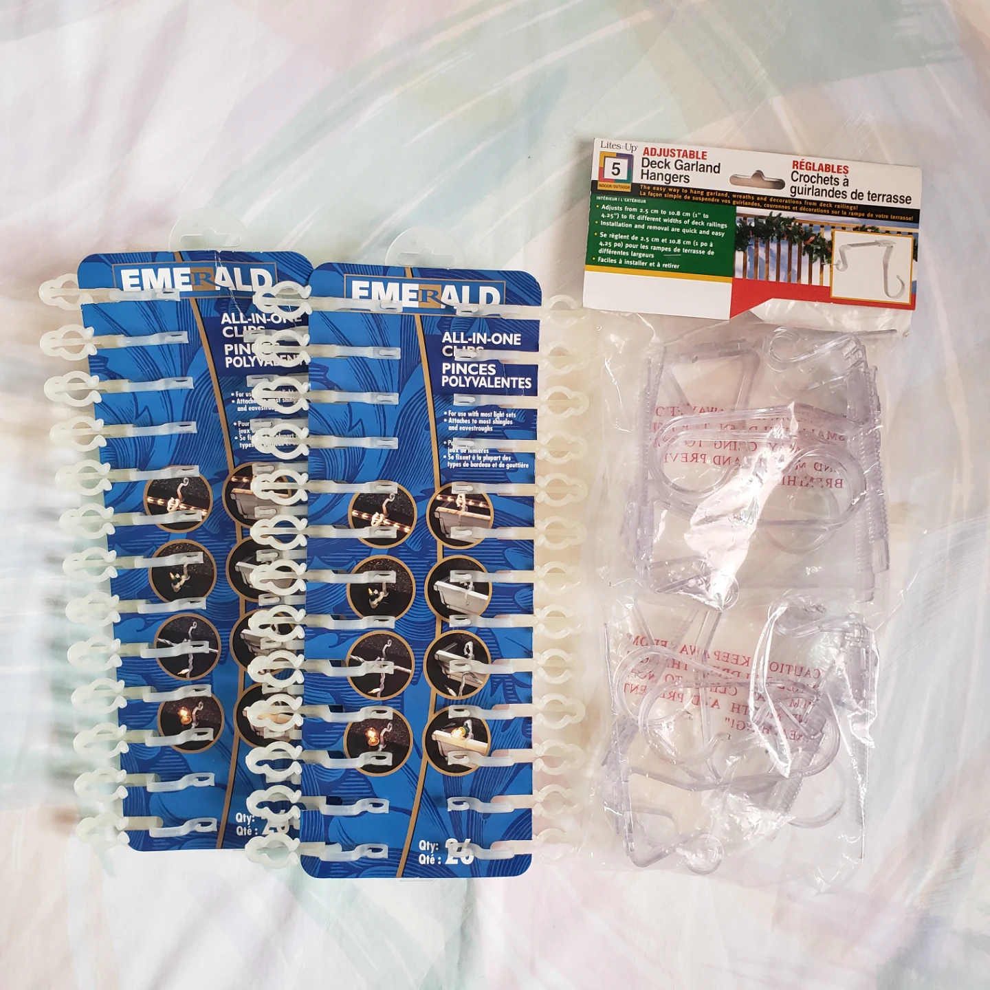 All-in-One Clips & Adjustable Deck Garland Hanger
