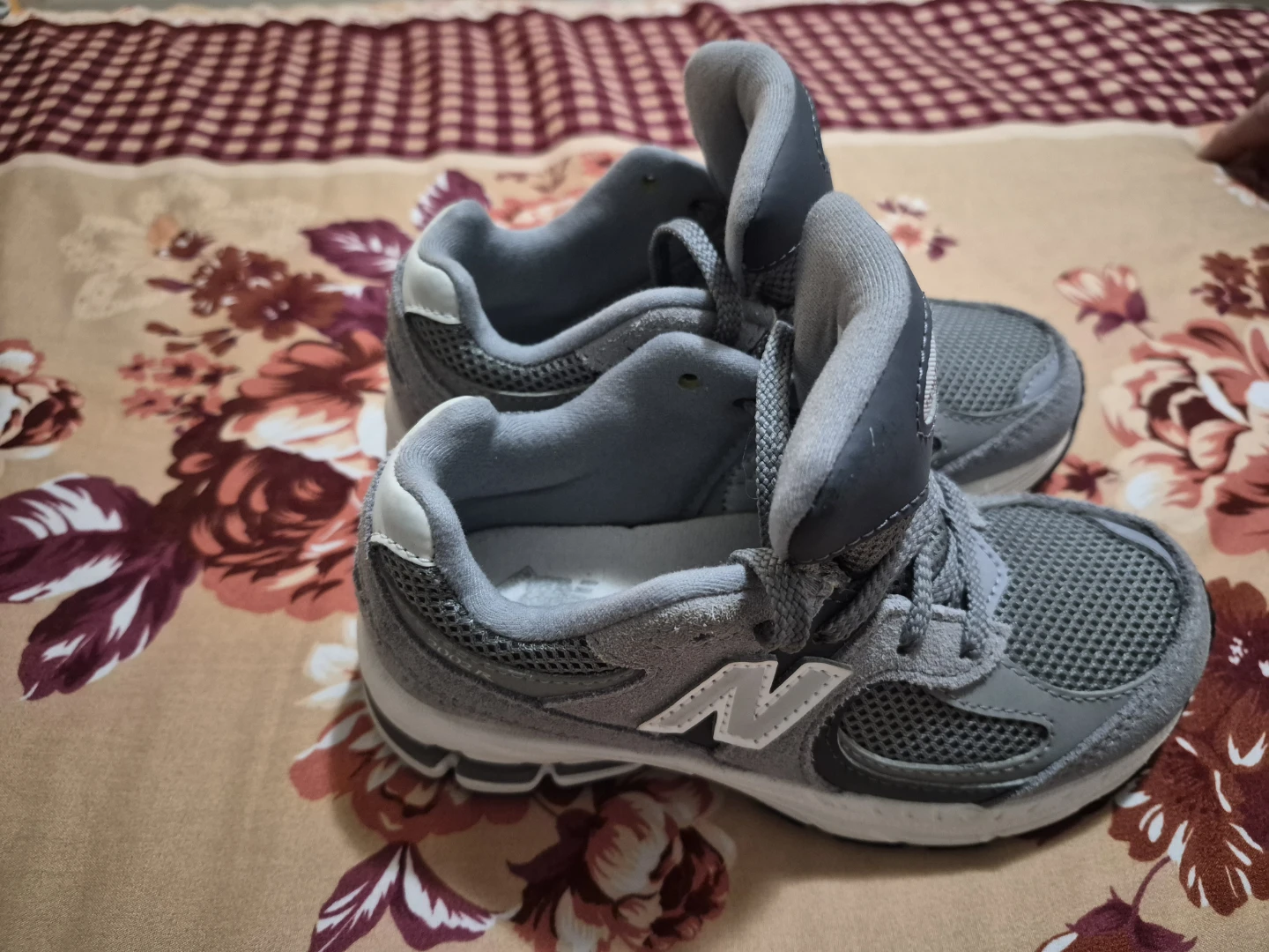 New Balance 2002R Men's Shoes Grey Size 12 - photo 3