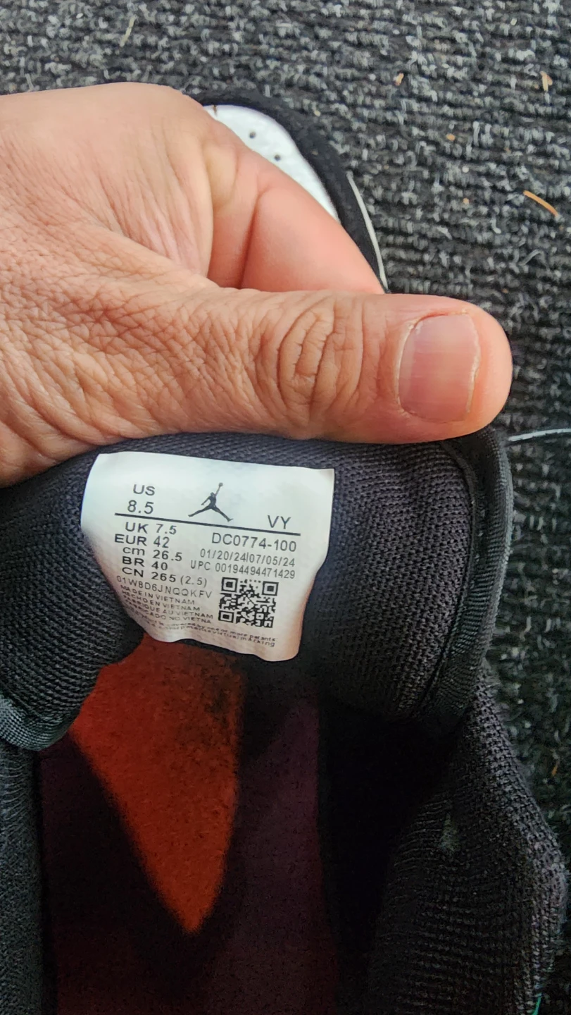 Nike Air Jordan 1 Mid SE DC774-100 Kid's Shoes - photo 2