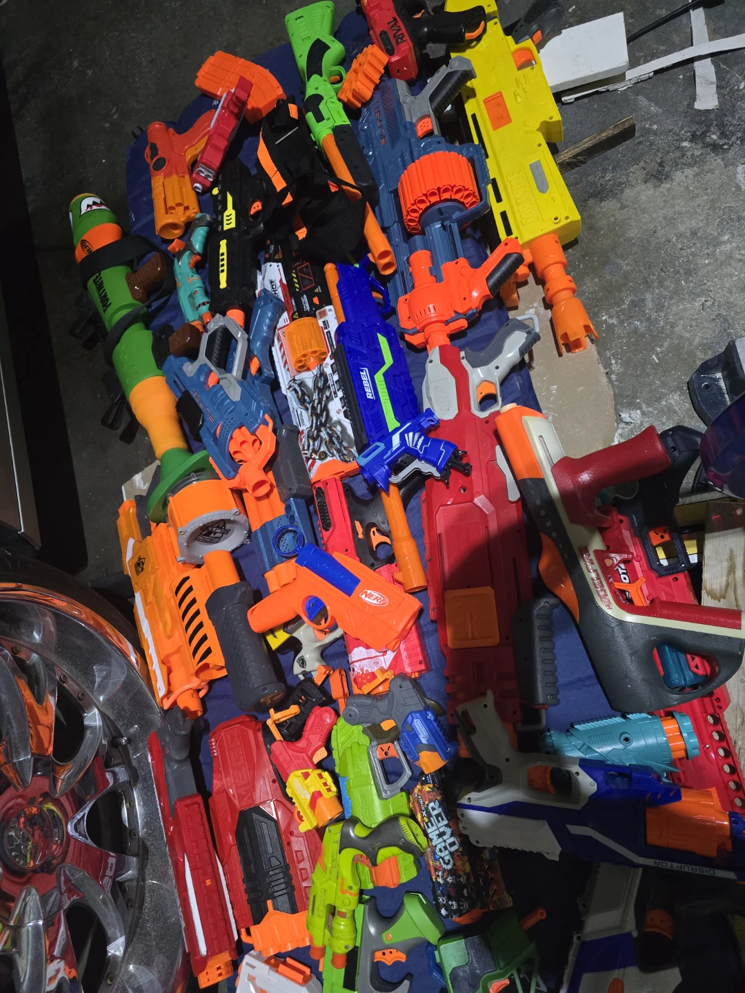 Bulk Lot of Nerf and X-Shot Blasters and Accessories - photo 4