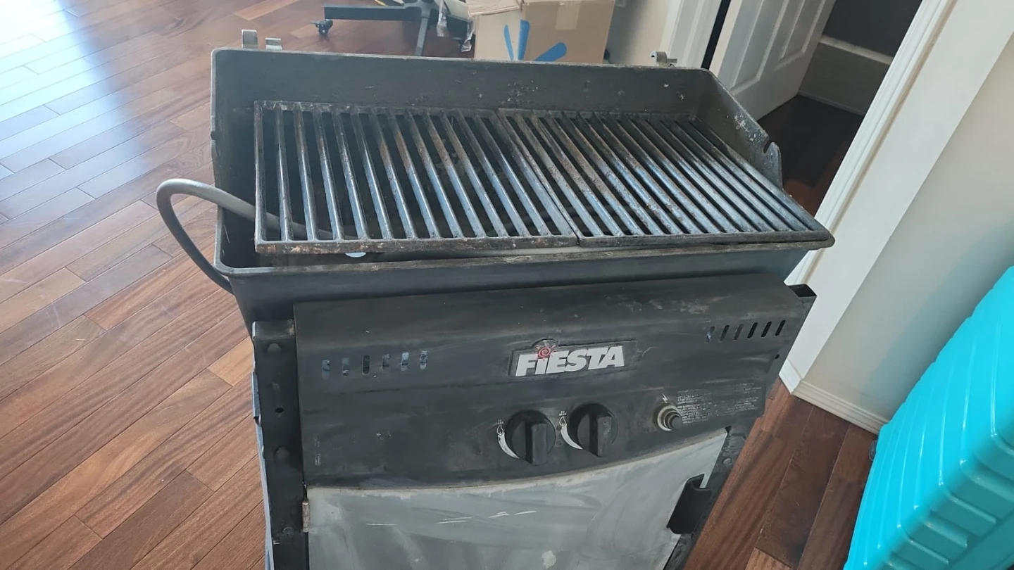 Fiesta Gas Grill - photo 2