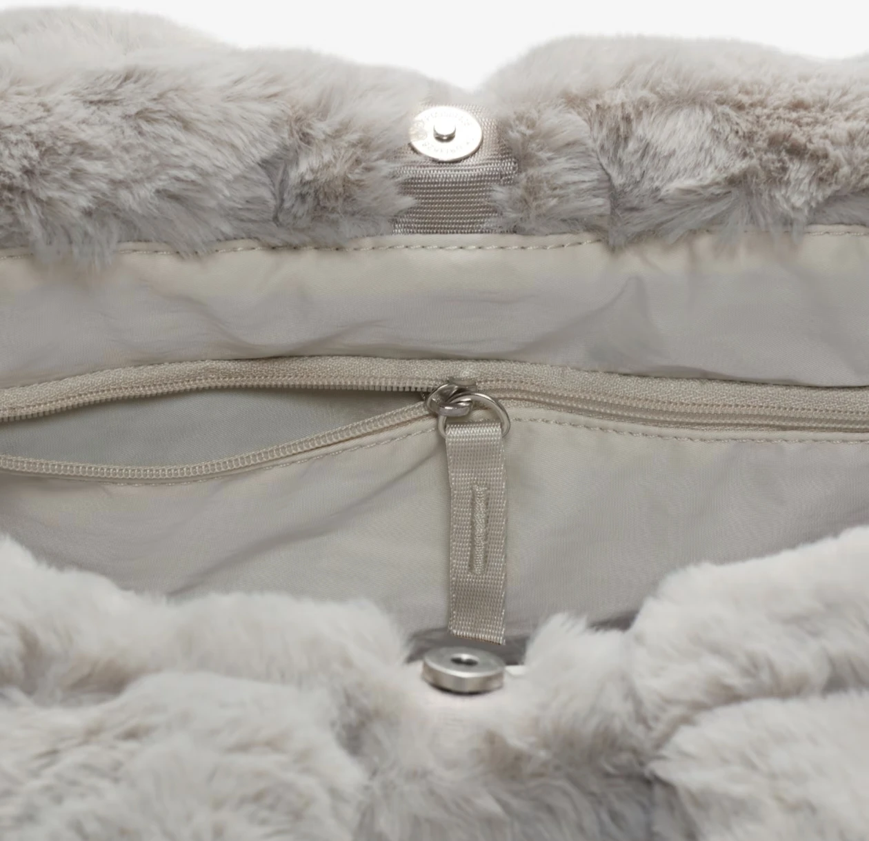 Nike Grey and White Fur Tote Bag - photo 4