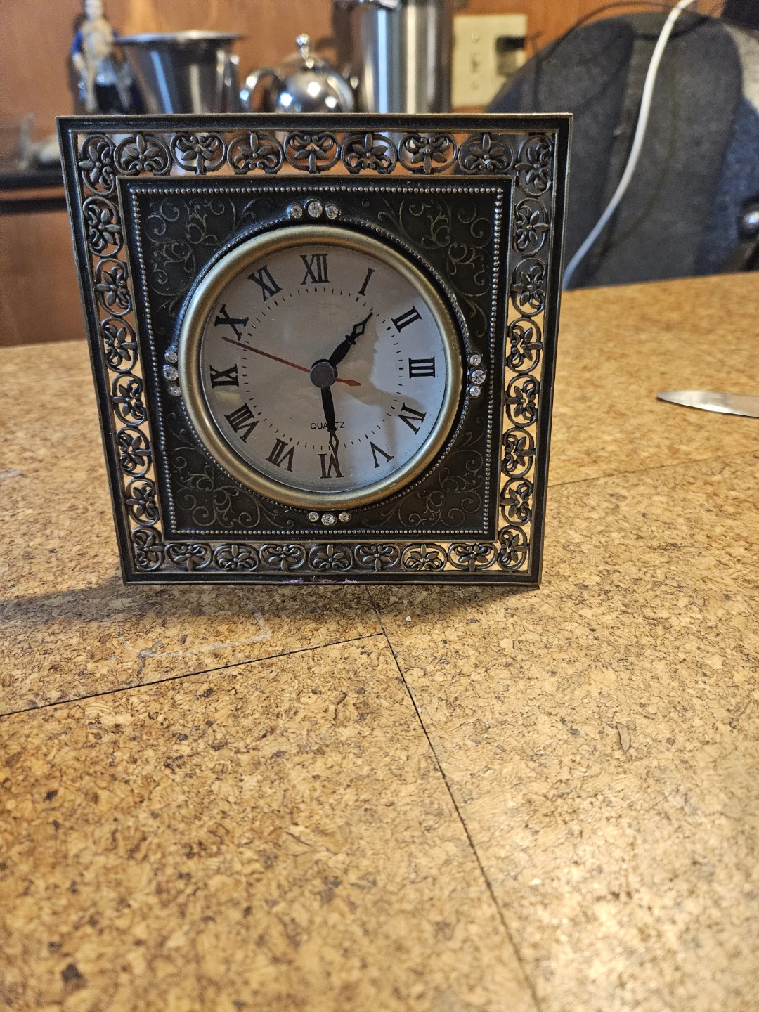 Sunflower Designs Vintage Style Tabletop Clock - photo 2