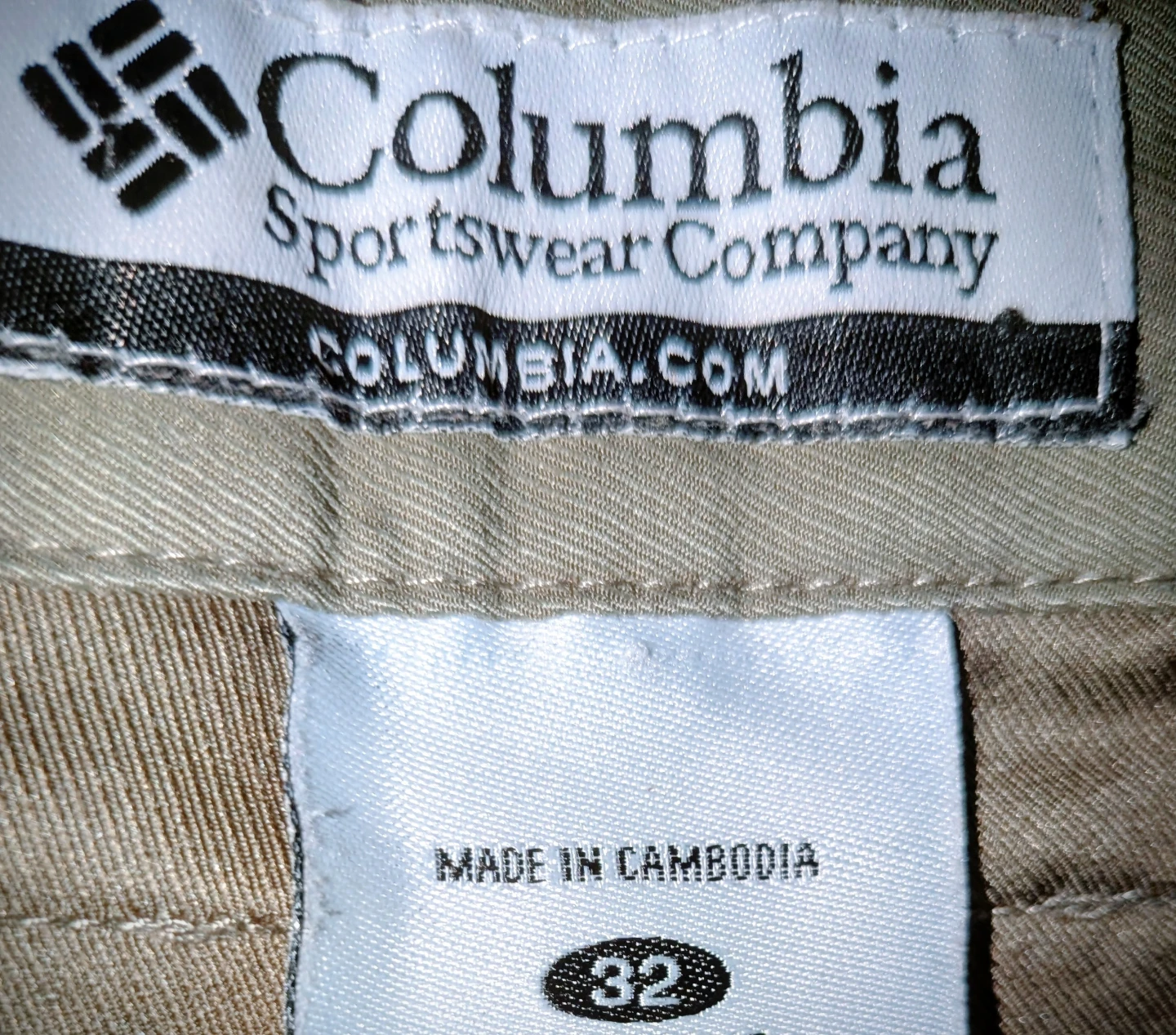 Columbia Sportswer shorts Size 32