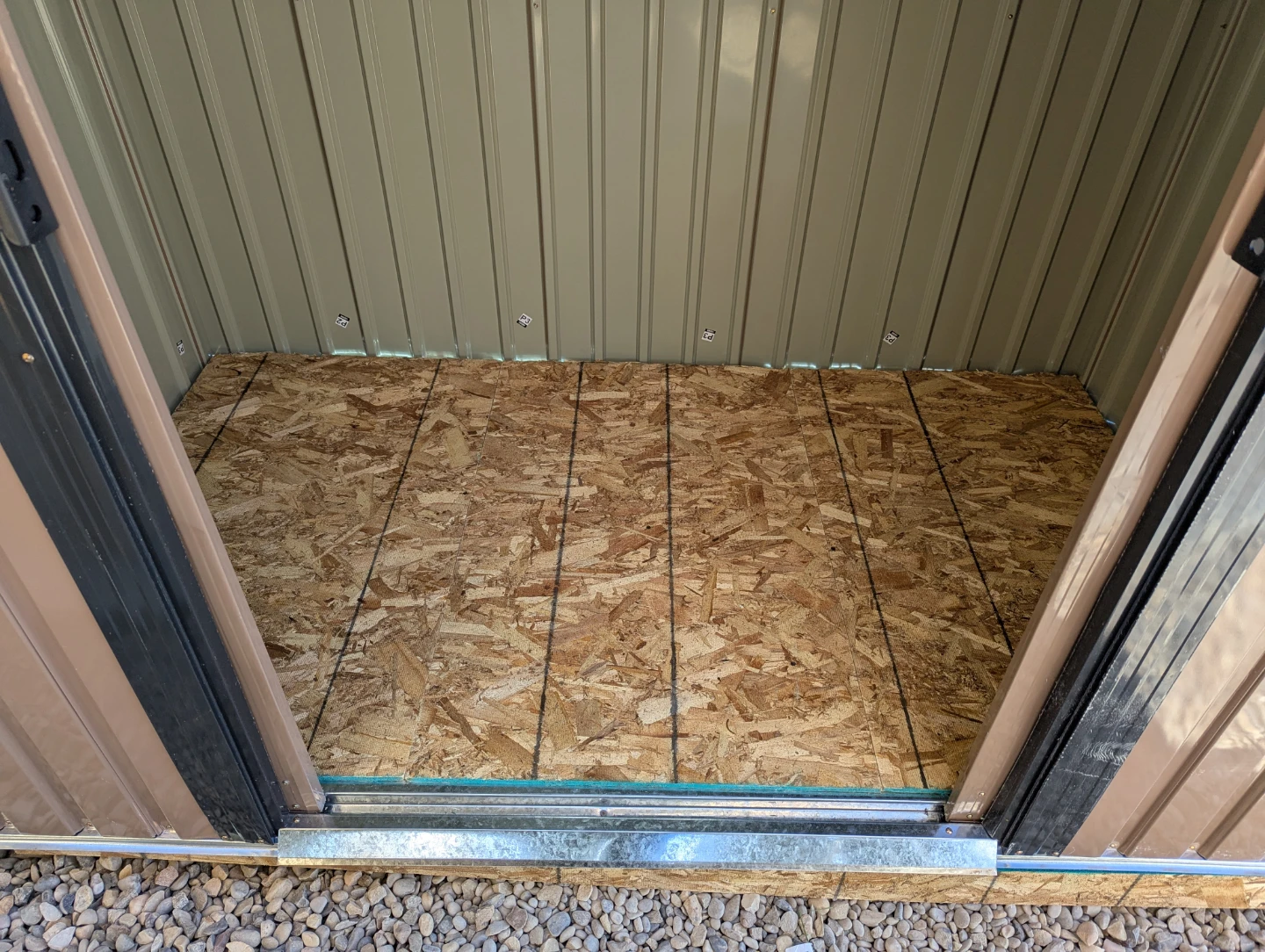 Brown Metal Storage Shed 🥕 - photo 4