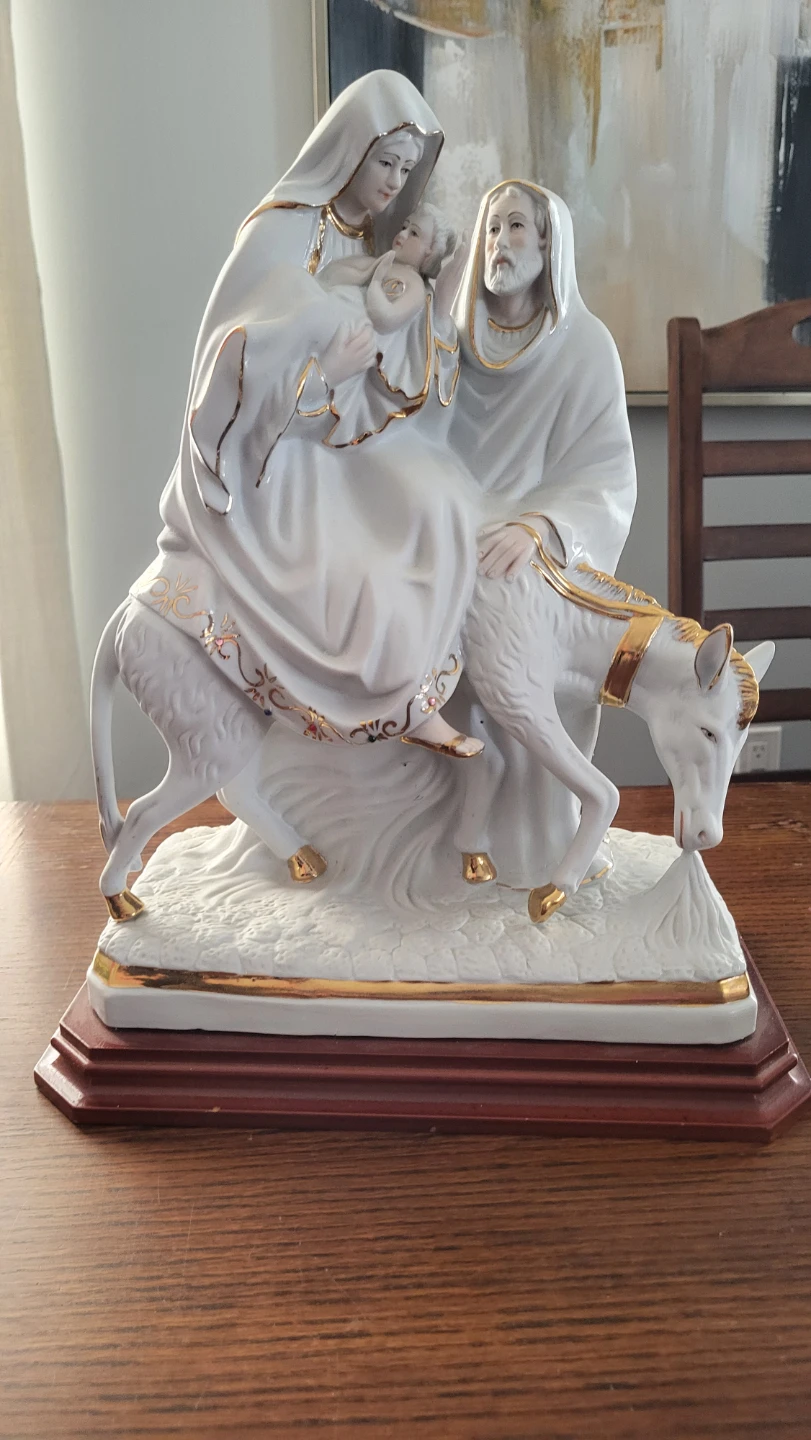 Holy Family Nativity Scene Figurine