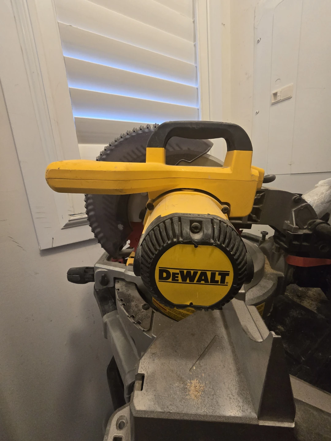 DEWALT Miter Saw