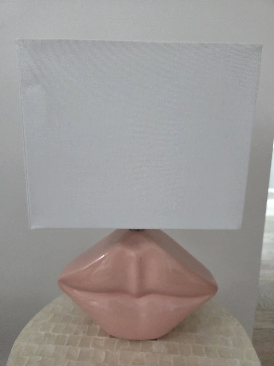 Pink Lips Ceramic Table Lamp