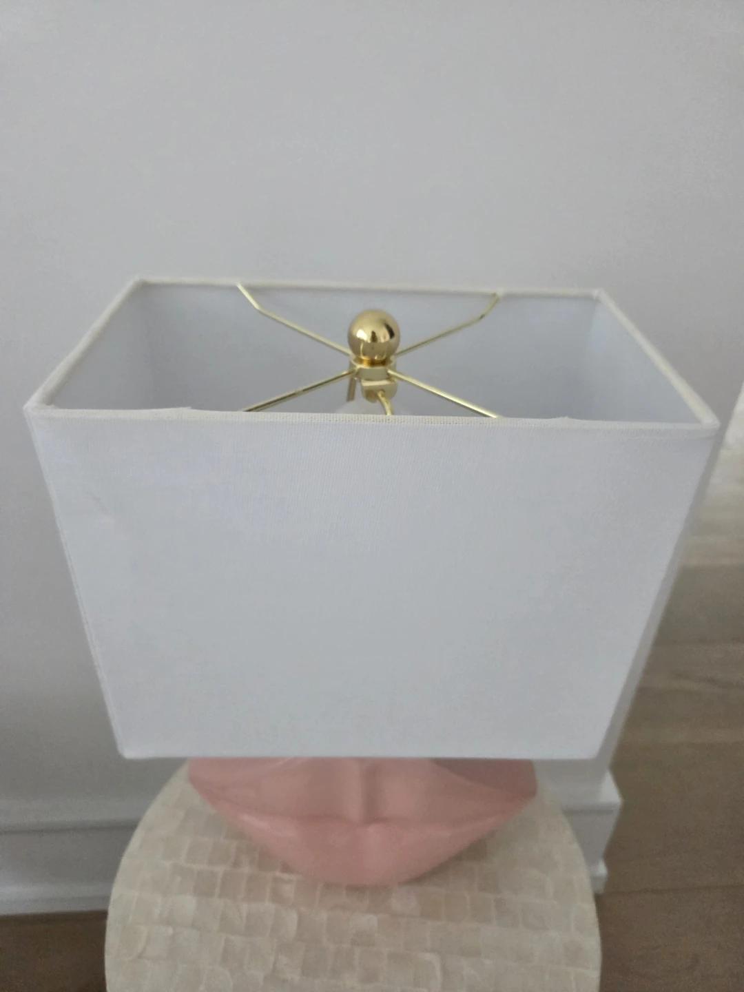 Pink Lips Ceramic Table Lamp - photo 2