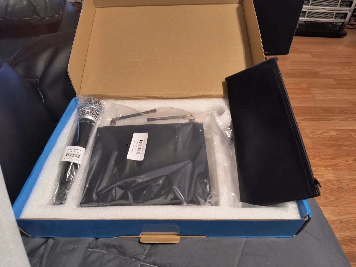 Brand New Shure SLXD4 BETA 87A Wireless Vocal Microphone System - photo 2