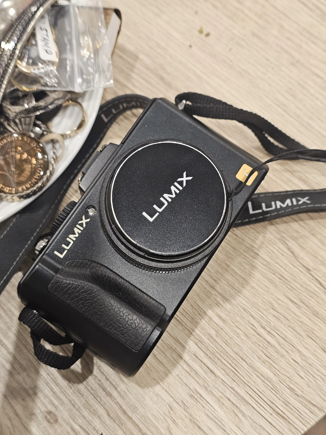 Panasonic Lumix DMC-LX5 Digital Camera - photo 4