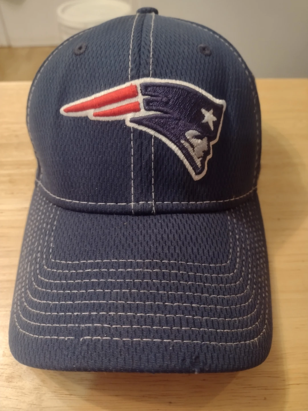 Assorted NHL & NFL Baseball Caps - photo 4