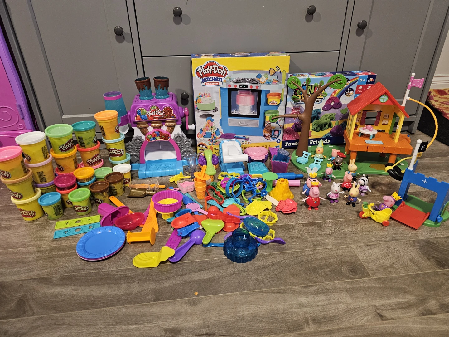 Play-Doh Kitchen Creations and Peppa Pig House Set