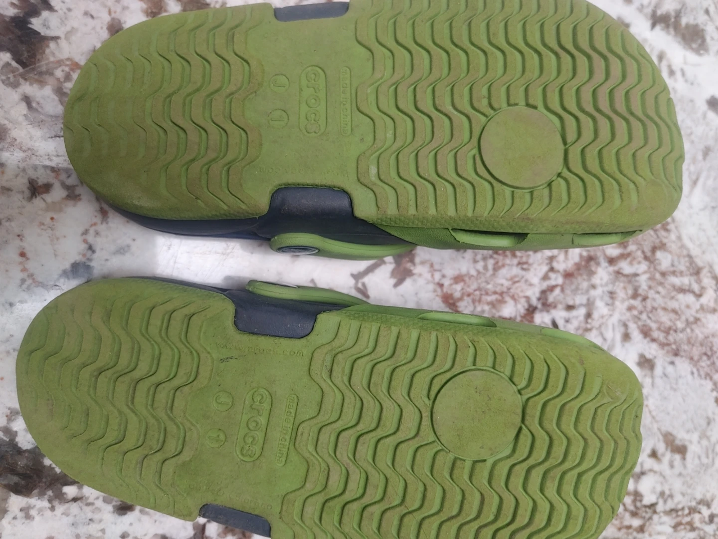 Kids' Crocs Clogs Size J1 Green/Blue with Charms - photo 2