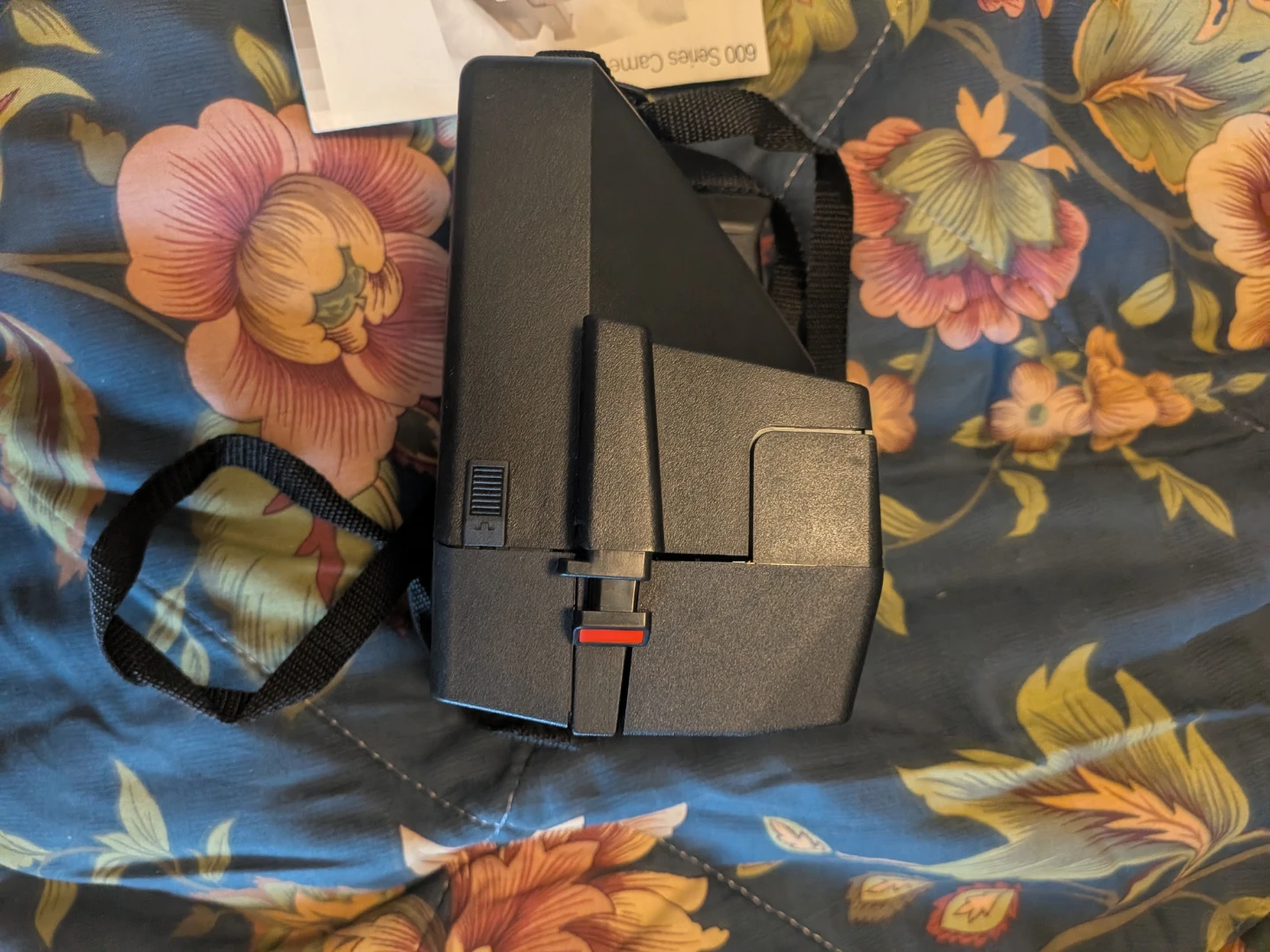 Polaroid 635CL Supercolor Instant Camera - photo 2