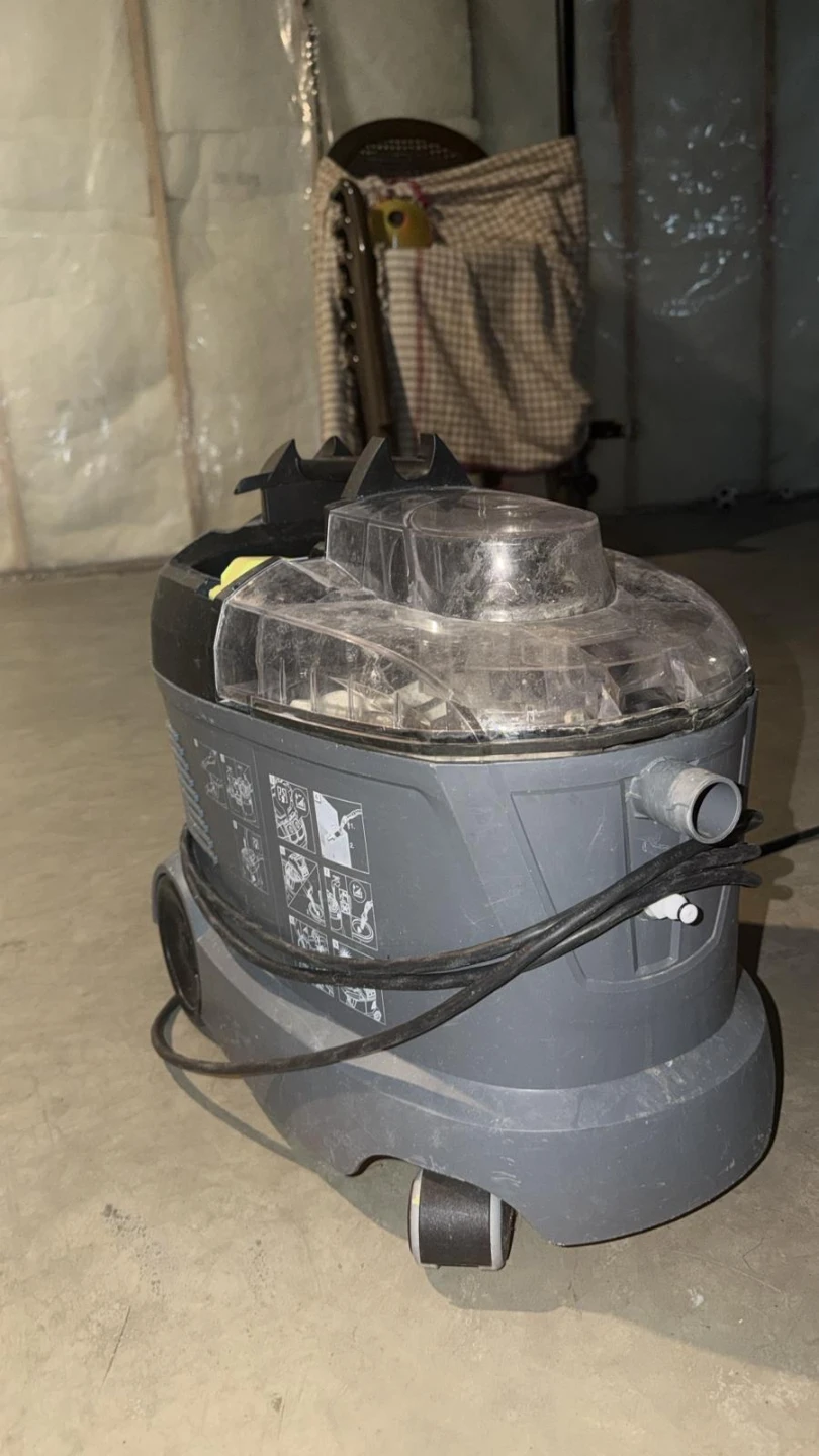 Karcher Professional Puzzi 8/1 C Carpet Cleaner - photo 3