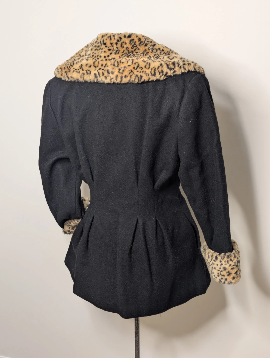 Le Chateau Black Coat with Leopard Print Faux Fur Trim - Size S - photo 4