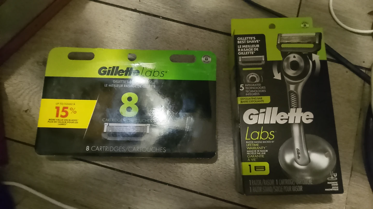 Gillette Labs Razor and 8 Cartridges